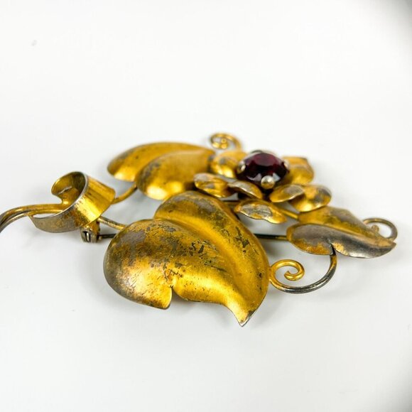 Vintage Sterling Silver Tone Floral Leaves Brooch Red Rhinestone Gold Plated - Picture 4 of 4